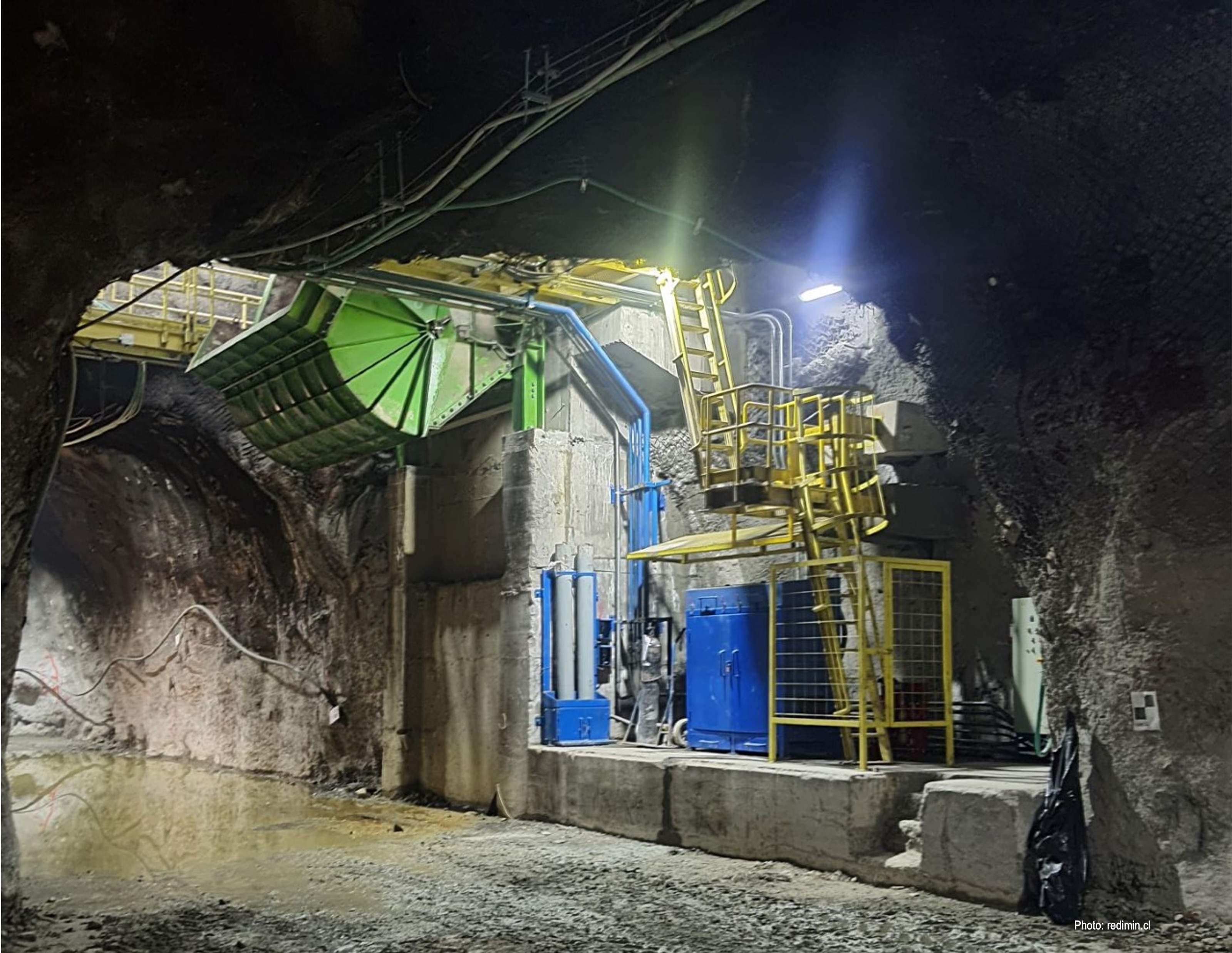 Development of an Underground Mining Loading Chute Remote Control System - Godelius